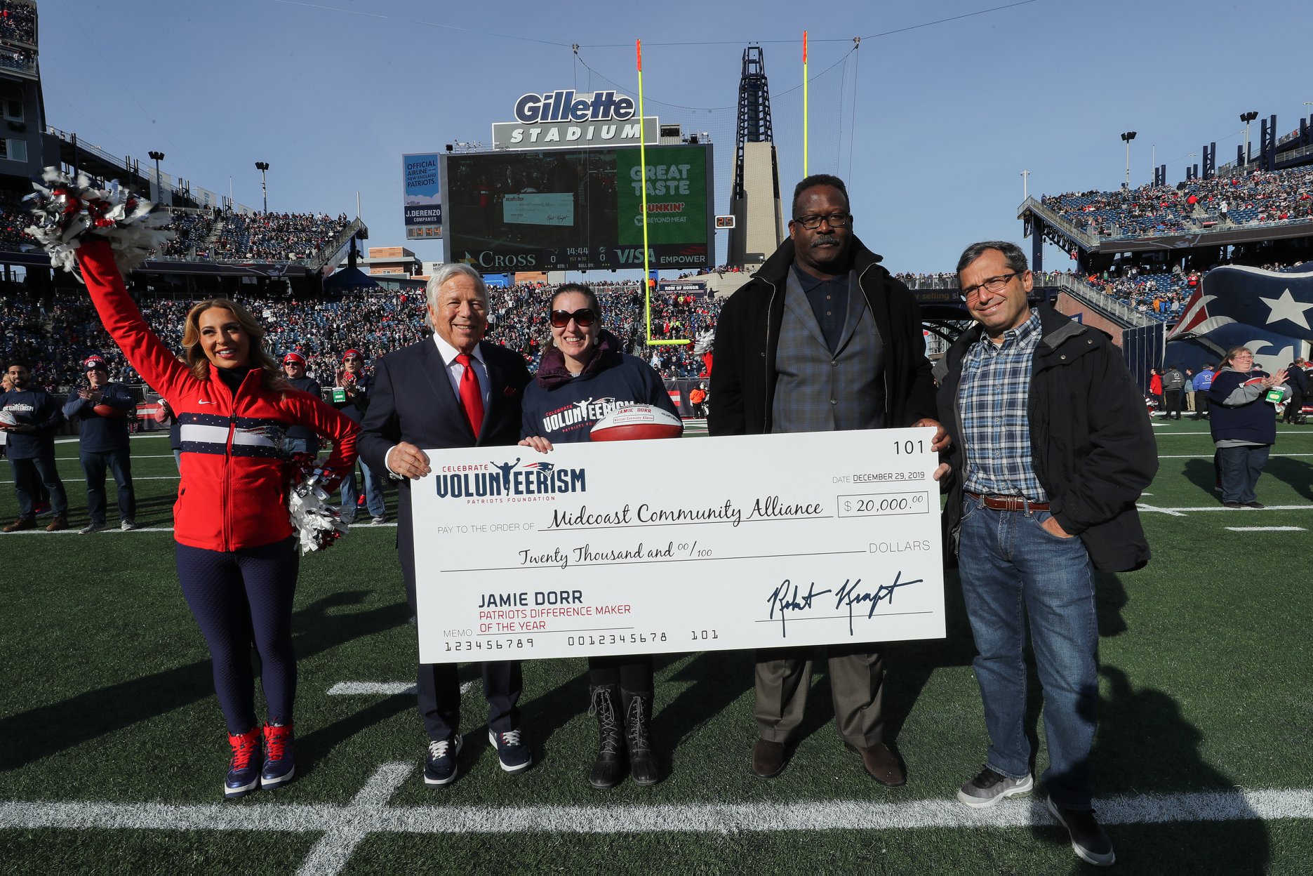 Jamie Dorr receives New England Patriots Foundation 2019 Difference Maker of the Year!